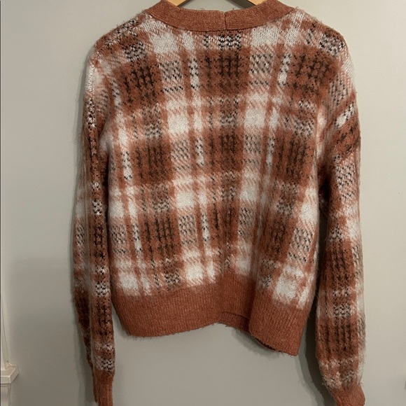 cupcakes & cashmere Plaid Cardigan in Brown and White - Picture 5 of 9